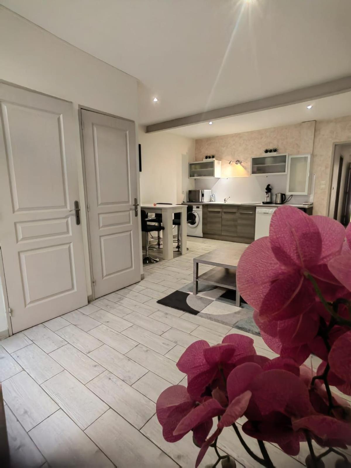 Apartment A Valence
