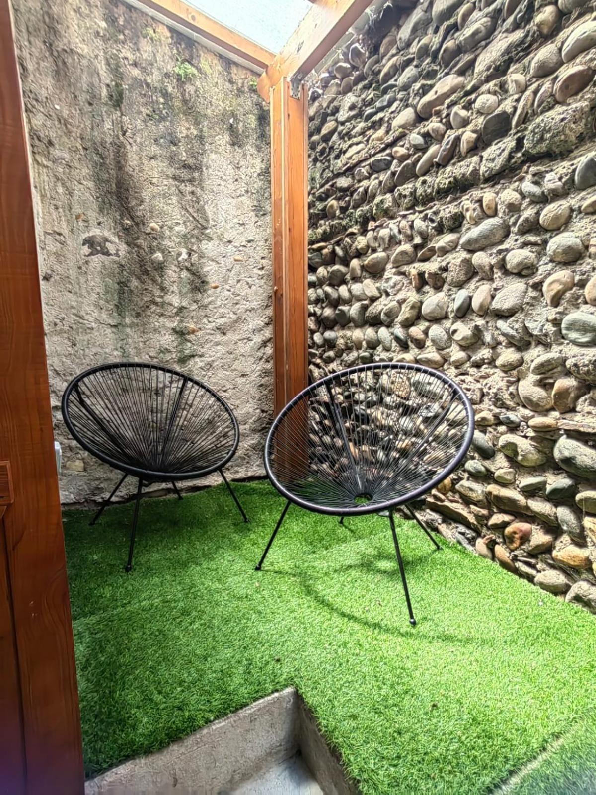 A Valence Apartment *